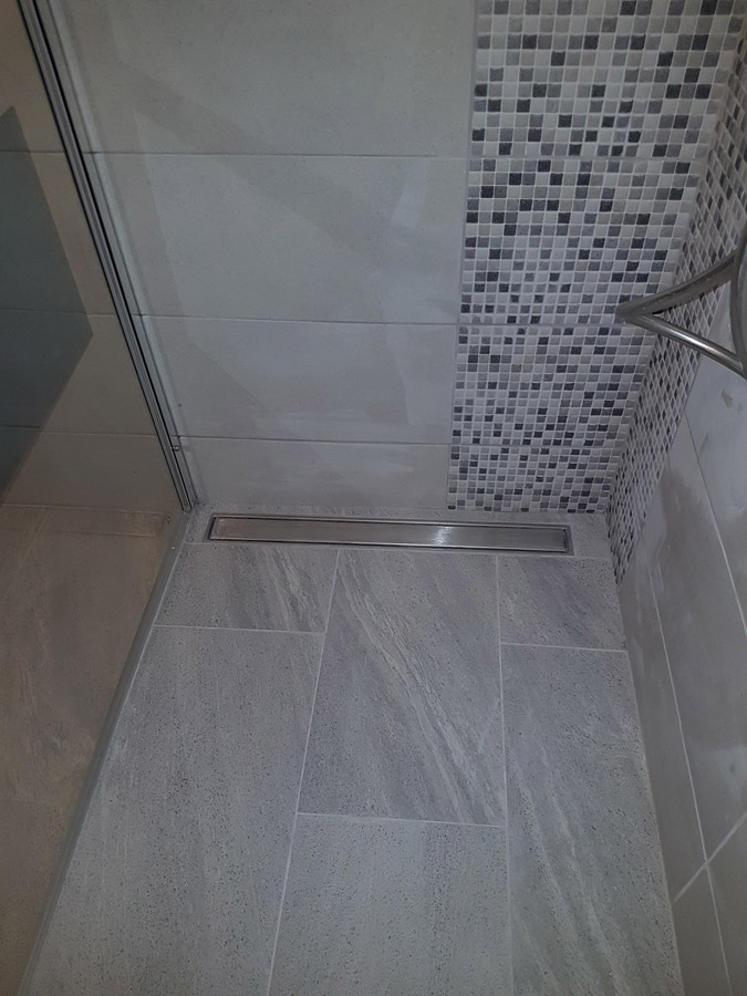 FUSSBODEN DUSCHE FUSSBODEN DUSCHE